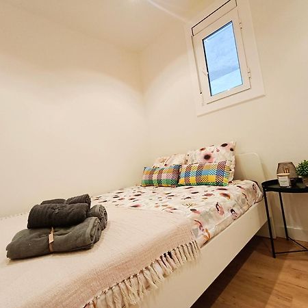 Private Room By El Born Barcelona Exterior photo